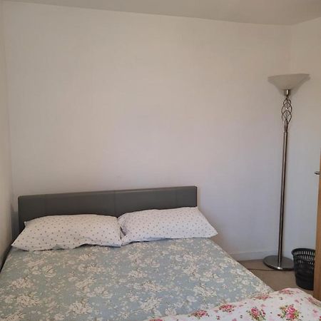 Room Near Heathrow Airport Hillingdon Zewnętrze zdjęcie